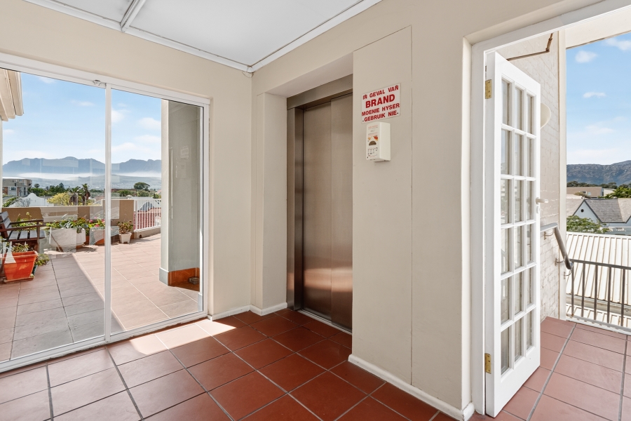 1 Bedroom Property for Sale in Van Ryneveld Western Cape